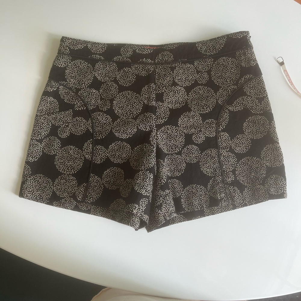 Cartonnier Black and White Shorts size 4